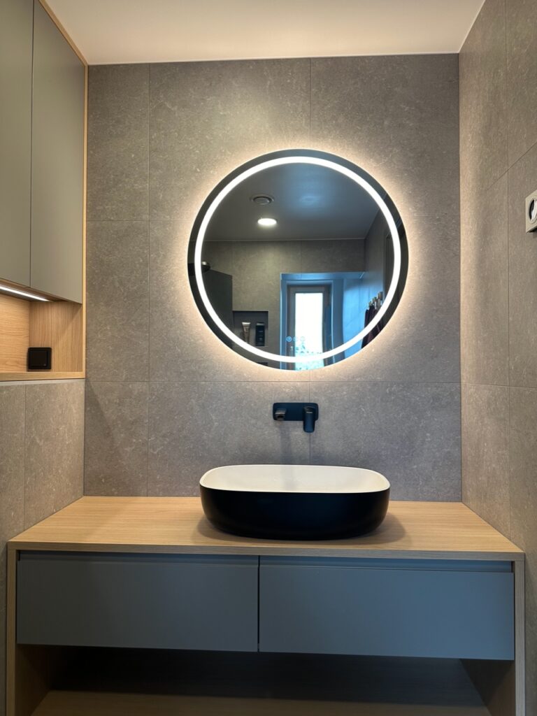 LED veidrodžių išpardavimas pigiau