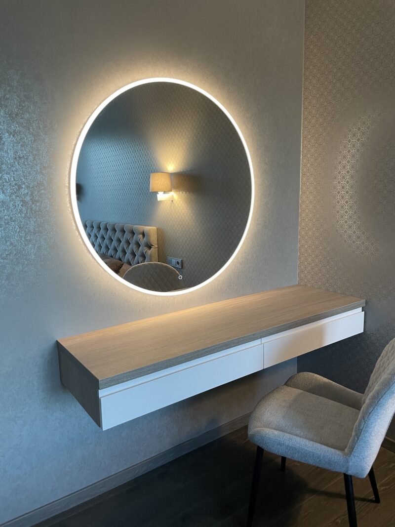 RENE 600 mm round LED mirror with front light - balticmirror.com